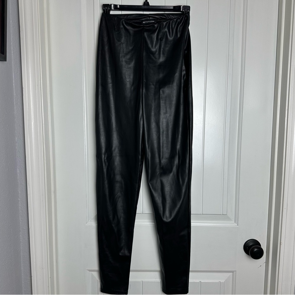 Pretty Little Thing edgy black high waisted faux leather legging pants size 4 - Picture 2 of 7